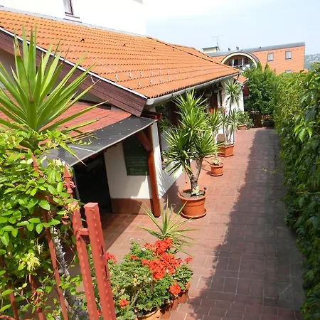 B&B Pension Family Fabsits 3*
