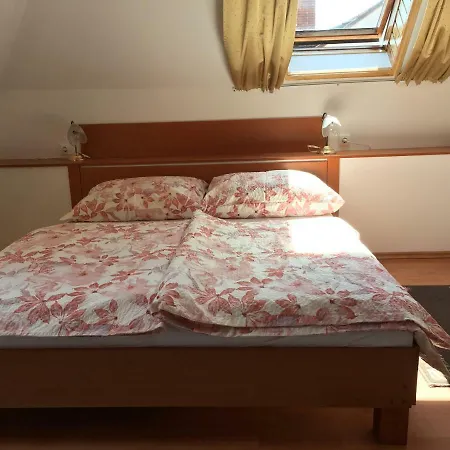 B&B Pension Family Fabsits